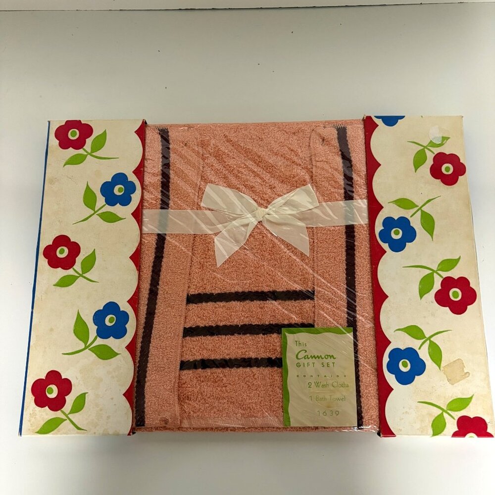 Cannon Gift Set Vintage 1 Bath Towel & 2 Wash Cloths Pink Peach Maroon Stripe